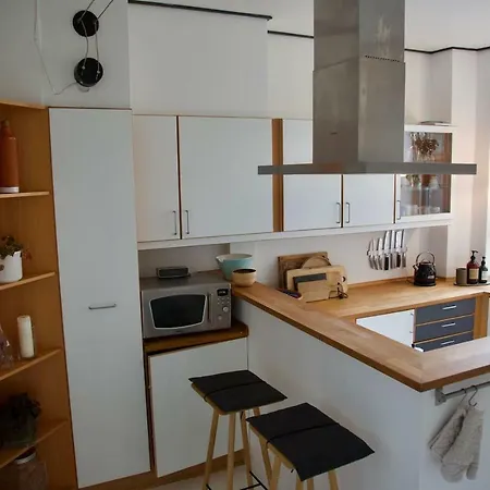 Bright, Comfortable Family Retreat In Fun Norrebro