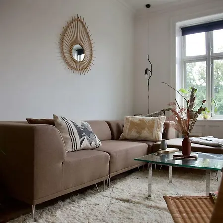 Apartamento Bright, Comfortable Family Retreat In Fun Norrebro